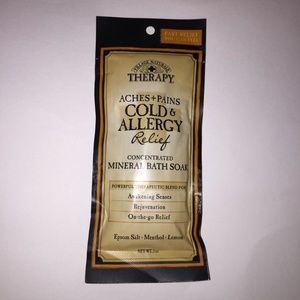 NEW Village Naturals Therapy Mineral Soak